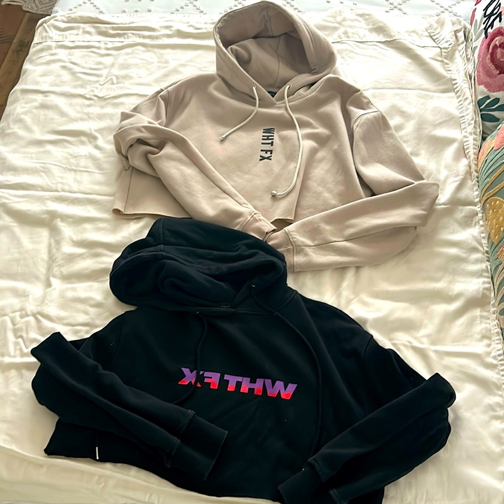 Women’s S/M White Fox Boutique cropped hoodies